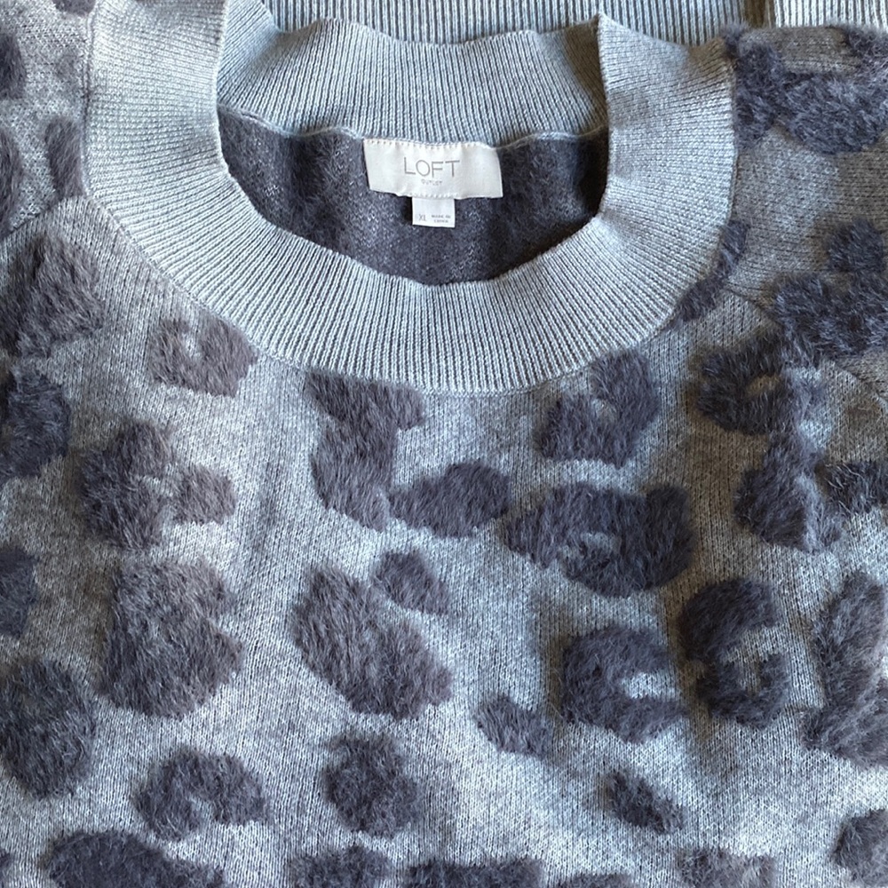 NWOT Loft textured 3/4 sleeve sweater